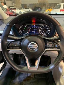 نيسان ألتيما